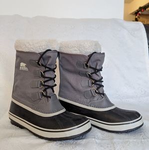 SOREL Winter Carnival boots